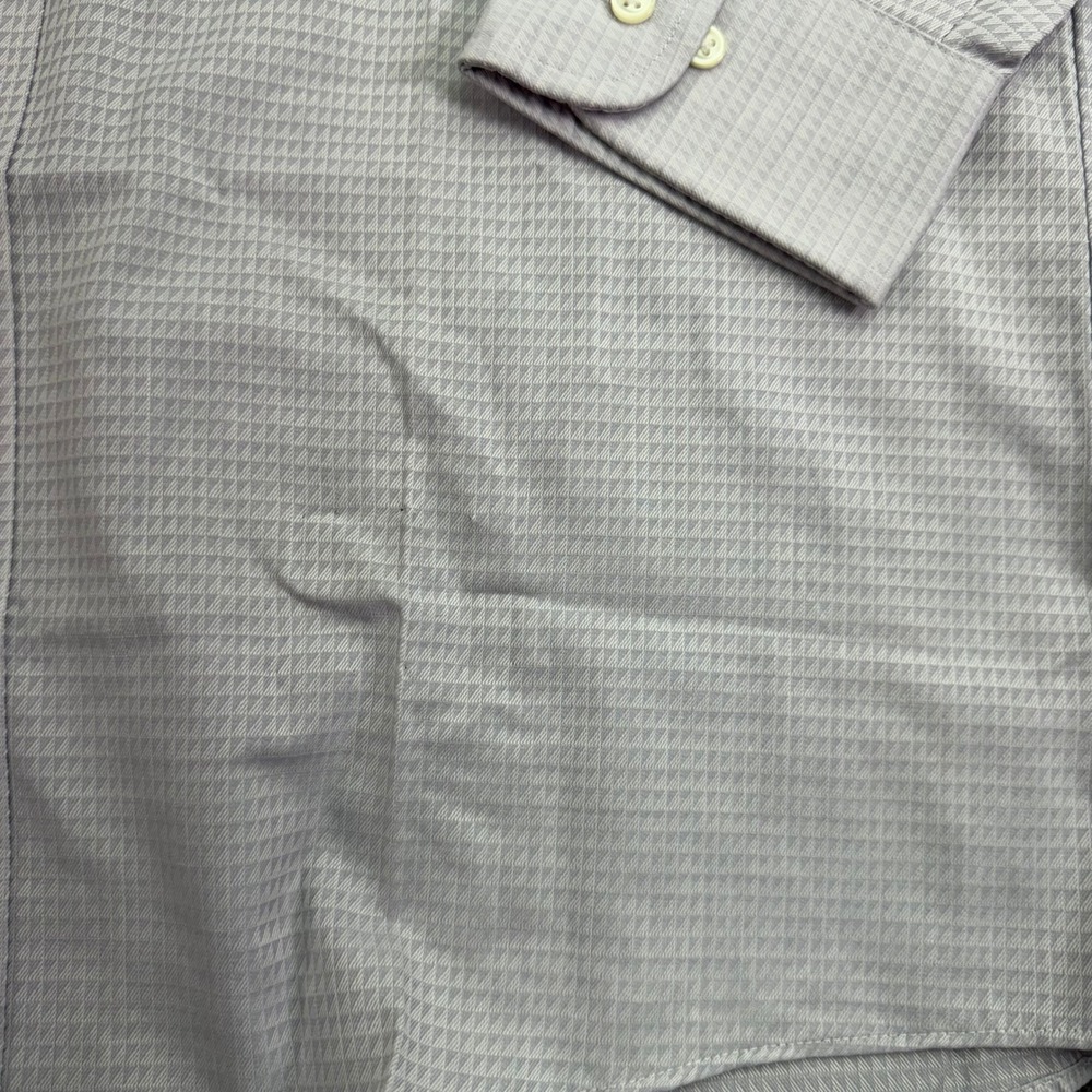 Van Heusen Dress Shirt Mens 16 32 33 Large Light Purple Broadcloth Wrinkle Free - Picture 7 of 14